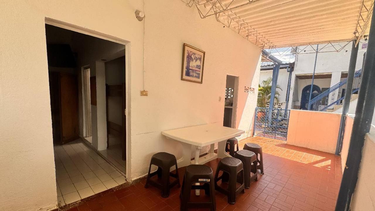 Villa Katherine Melgar Luaran gambar